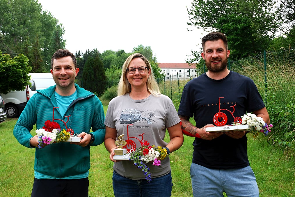 Unsere strahlenden Stadtradeln-Champions 2024 (v.l.n.r.):Michael Sartor, Sylvia Würth und Jan Zeitler